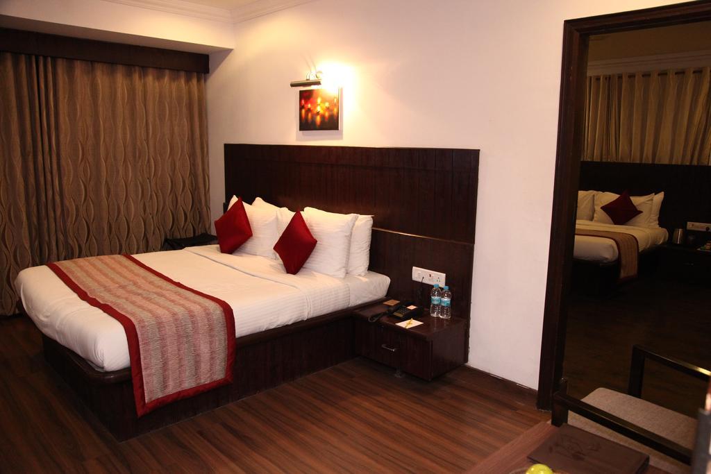Hotel Shirdi Sai Wada Exterior foto