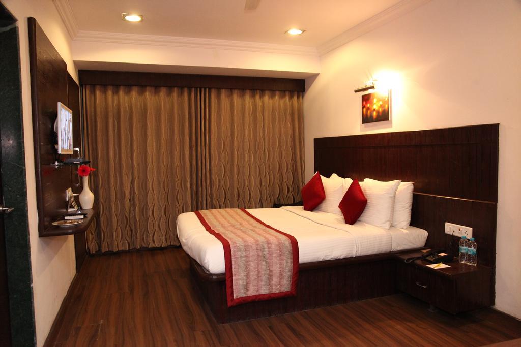 Hotel Shirdi Sai Wada Exterior foto